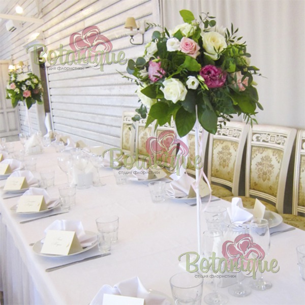 Как недорого украсить столы на свадьбе: 22 примера с фото
